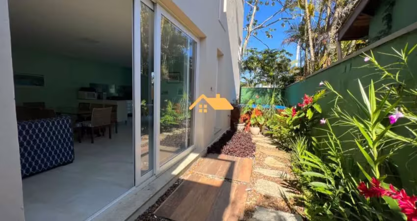 CASA EM CONDOMINIO NA PRAIA DE BARRA DO UNA