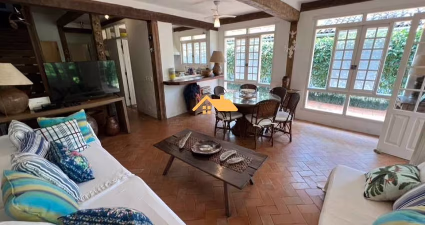 CASA  FRENTE AO MAR NA PRAIA DE CAMBURI
