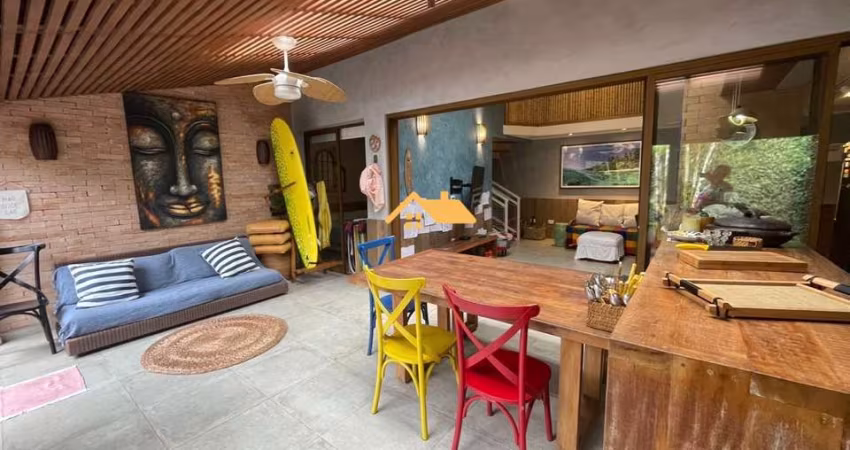 CASA EM CONDOMÍNIO NA PRAIA DE BARRA DO SAHY