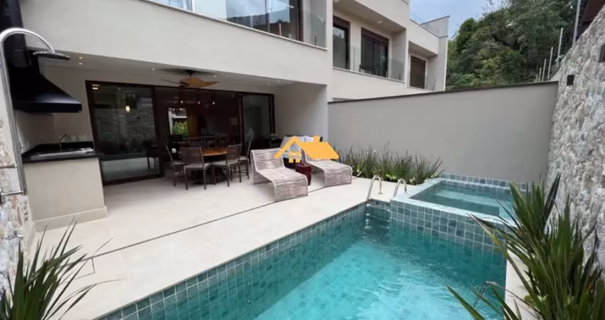 CASA EM CONDOMÍNIO NA PRAIA DE JUQUEHY