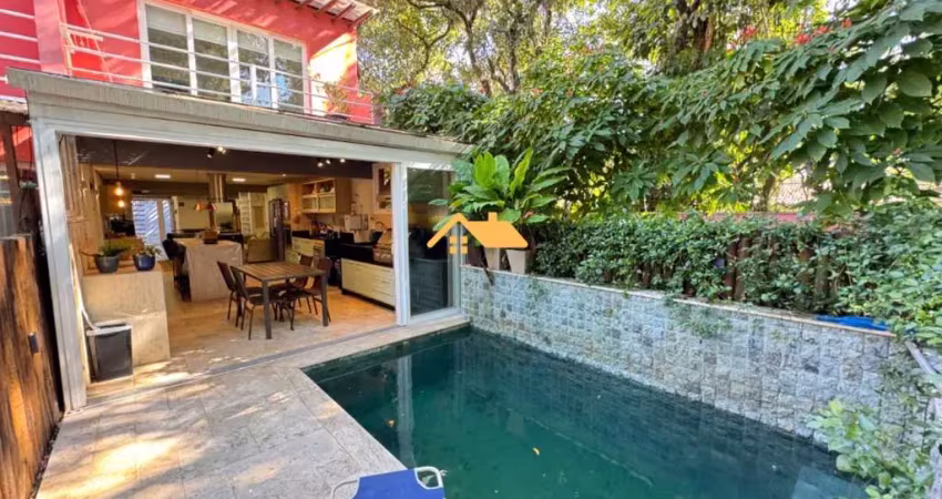 Venda de casa em condomínio  em juquehy, são sebastião-sp: 3 quartos, 3 suítes, 2 salas, 3 banheiros, 1 vaga de garagem, 160m².