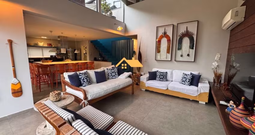 Aluguel de Casa em Condomínio de Luxo em Juquehy, São Sebastião-SP: 4 Quartos, 4 Suítes, 2 Salas, 4 Banheiros, 3 Vagas, 180m².