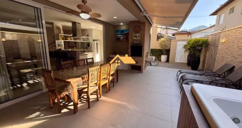 Casa para locação anual a 300 metros do centrinho comercial de juquehy- 4 dormitórios, piscina.
