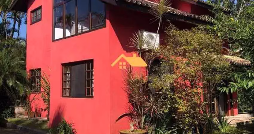 Casa de alto padrão em condomínio para locação em maresias, são sebastião-sp: 3 quartos, 2 suítes, 2 salas e 2 vagas de garagem!