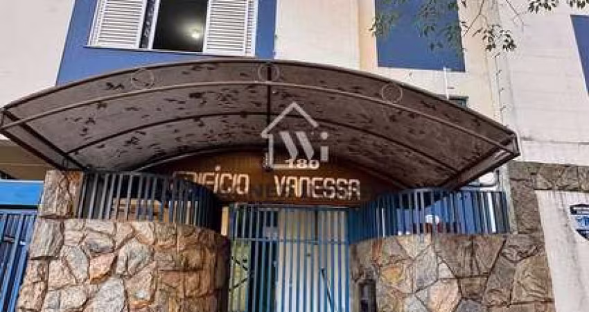 Baixou apenas R$170 mil! Apartamento à venda, próximo a UEM e Av. Morangueira, bela vista do 4º and