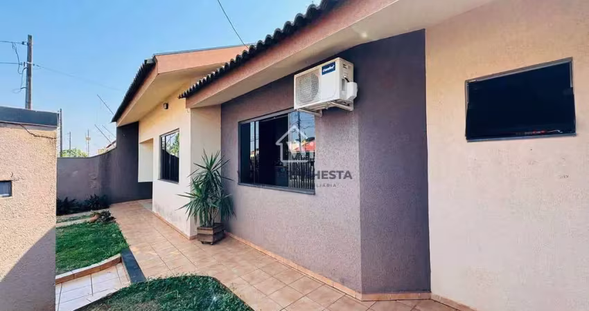Ampla casa à venda, 03 quartos (01 suite) com jardim e area gourmet com churrasqueira e forno a len