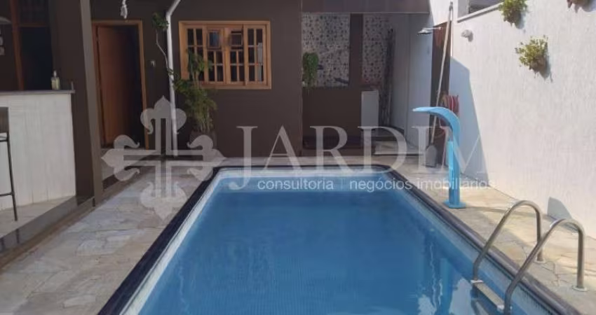 SOBRADO A VENDA COND. SANTORINO