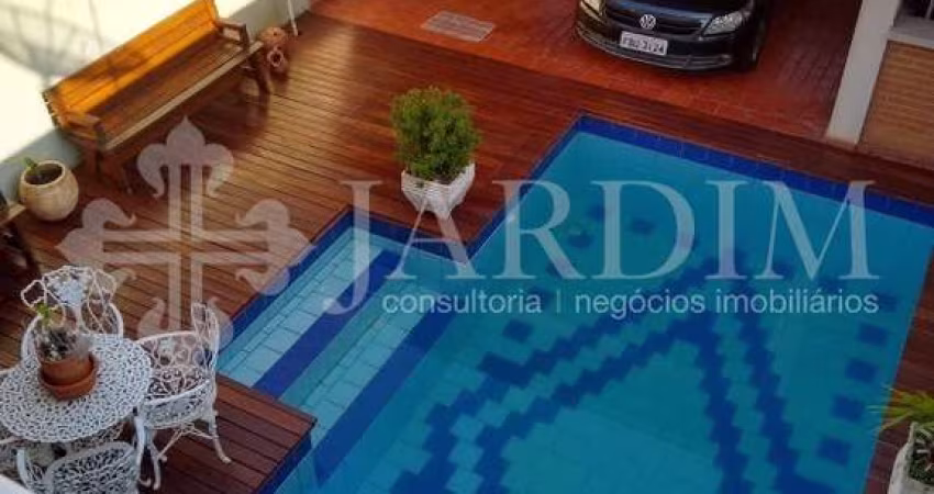BELA CASA COM PISCINA