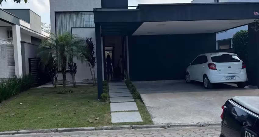 MARAVILHOSA casa térrea no Condomínio VEREDAS com 160 m² com PISCINA e área GOURMET