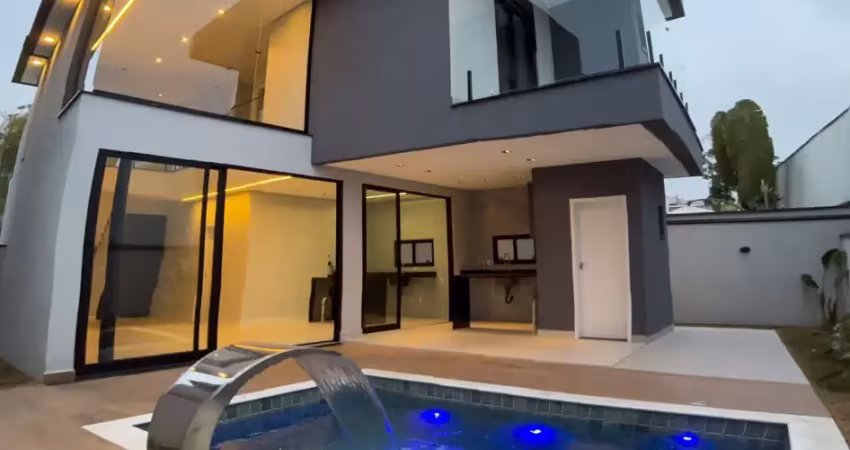 Maravilhoso sobrado no cond. veredas tem 240 m² com 4 quartos sendo 3 suítes espaço gourmet  piscina