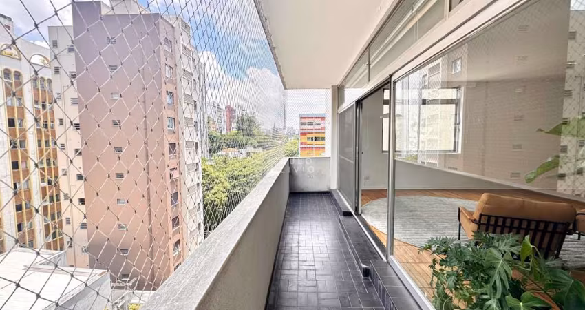 Impecável apartamento à venda em Higienópolis, São Paulo-SP: 3 quartos, 1 suíte, 2 salas, 3 banheiros, 2 vagas de garagem, 260m².