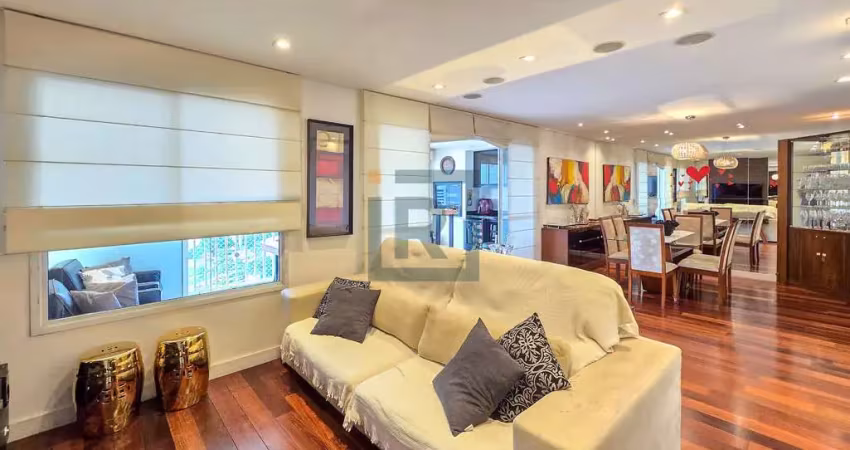 Apartamento de 126m², com 3 dormitórios, sendo 1 suíte, e  2 vagas no condomínio liv