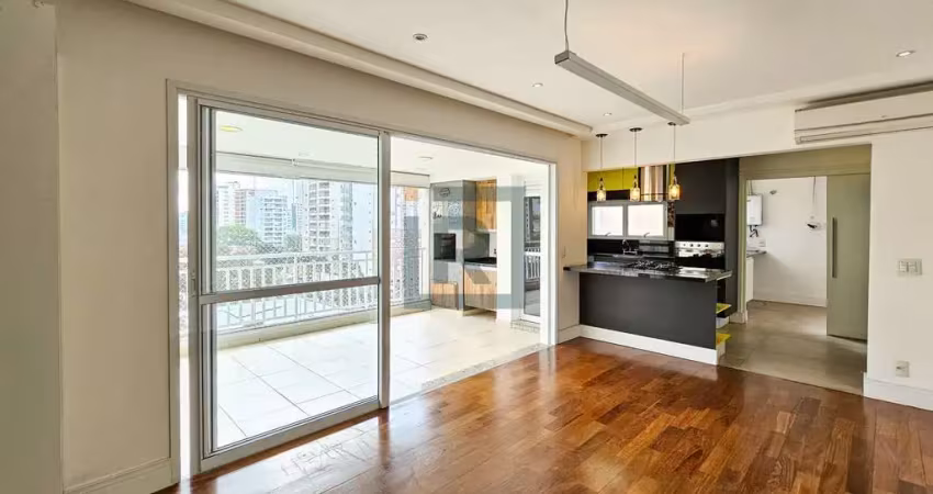 Apartamento de 101m², com 3 dormitórios, sendo 1 suíte, e 2 vagas na vila romana