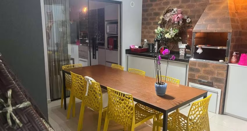 Sobrado Geminado Alto Padrão para Venda em Joinville, Glória, 3 dormitórios, 1 suíte, 3 banheiros, 2 vagas