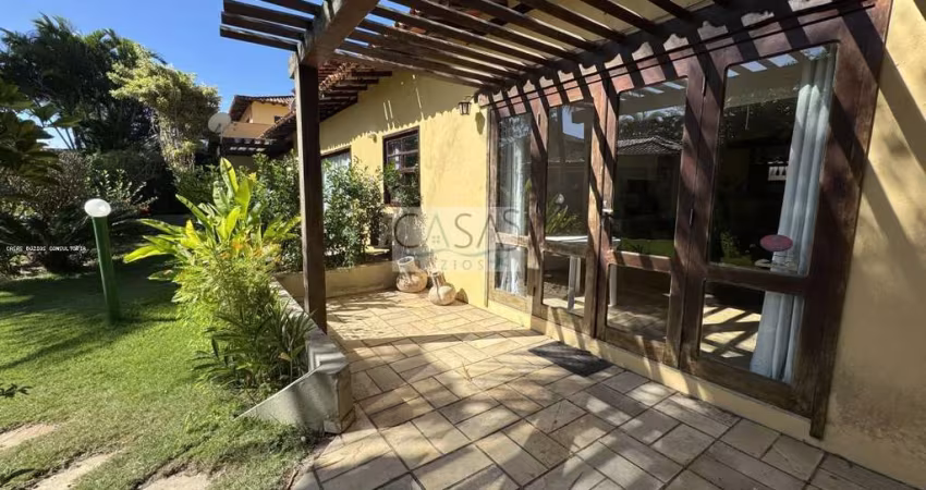 Excelente casa 2 quartos condomínio pé na areia da Praia de Manguinhos em Buzios