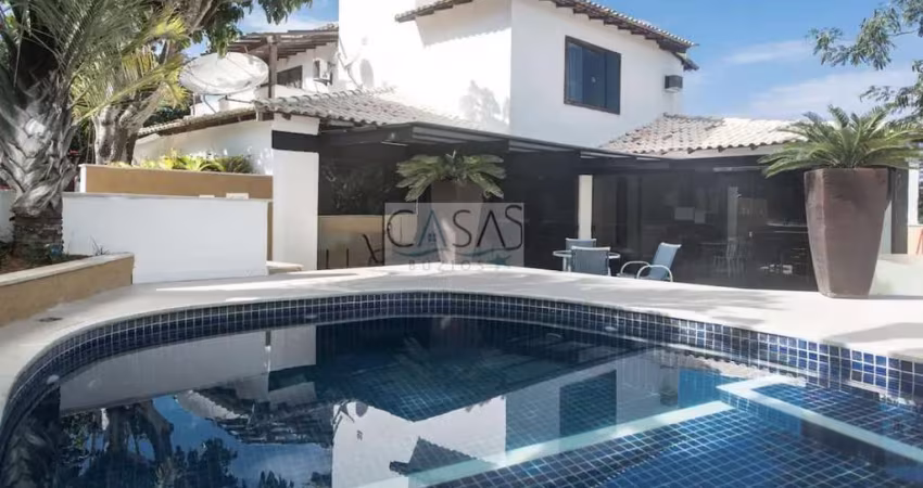 Linda Casa 4 quartos condomínio em Geribá Armação dos Búzios