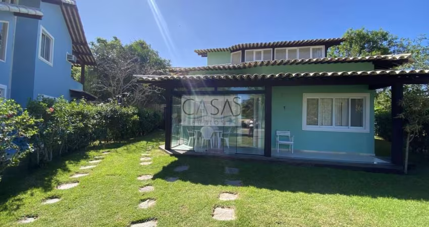 Excelente casa duplex 4 quartos em condomínio na Ferradura Armação de Búzios