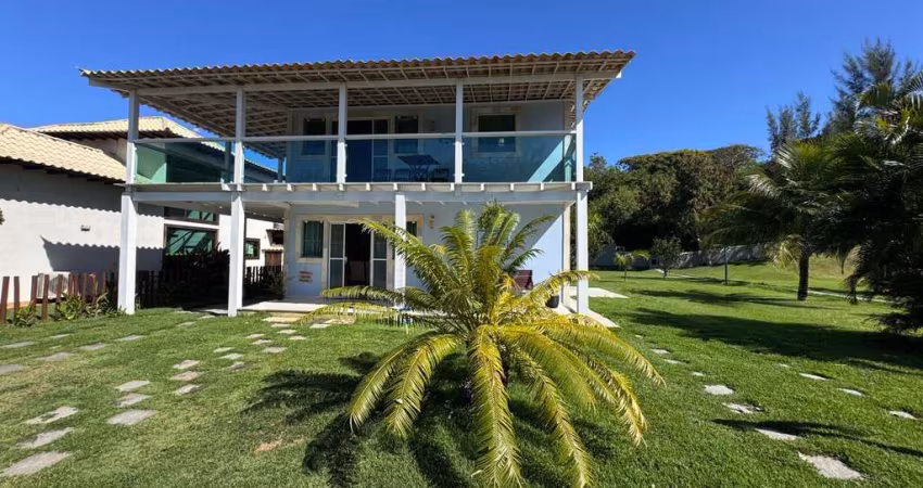 Alugo Temporada Casa 4 quartos em condomínio localizada no canto direito de Geribá Armação dos Búzios