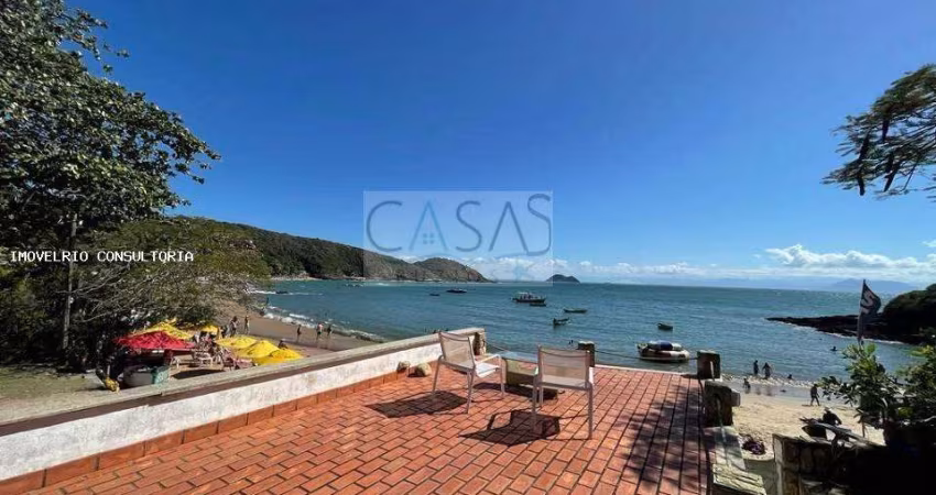 Excelente casa 5 quartos Frente Mar da Praia de João Fernandes Búzios