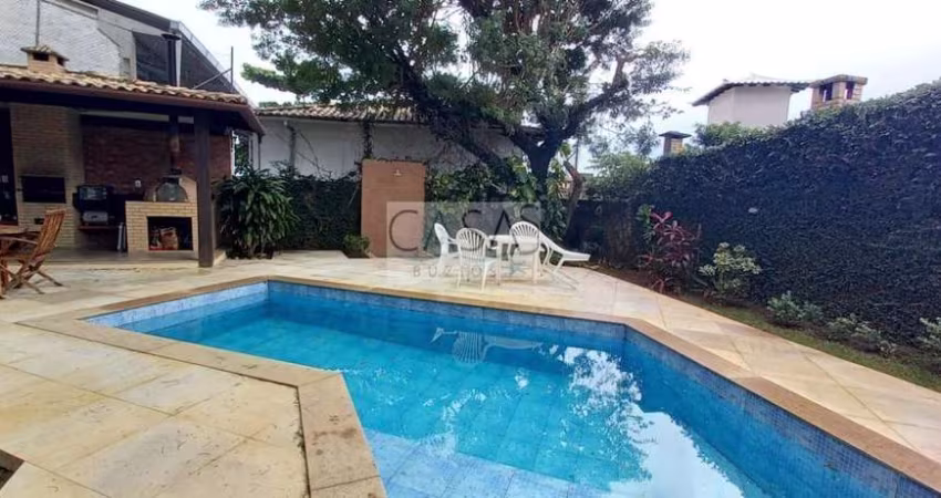 Excelente casa 4 quartos em condomínio em Geribá Armação de Búzios