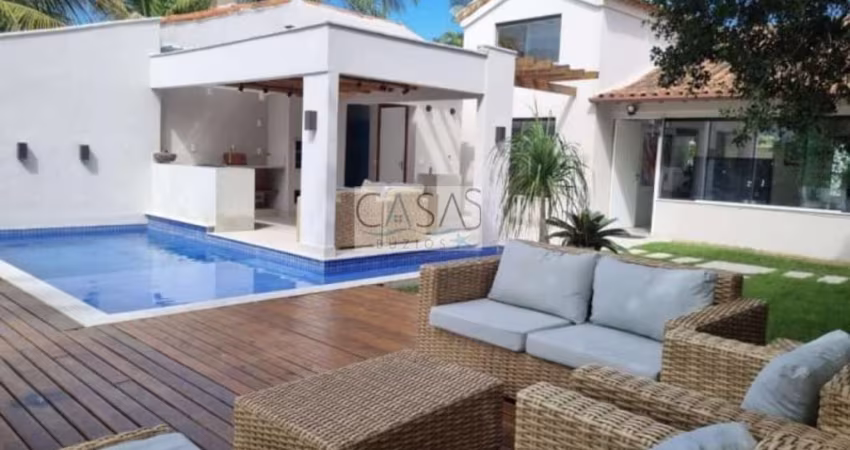 Linda Casa 6 quartos com deck para lagoa de Geribá Armação de Búzios