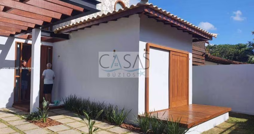 Linda Casa 4 quartos em Geribá à 250 metros da praia de Geribá Armação de Búzios