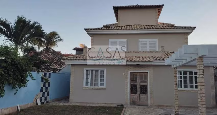 Excelente casa 5 quartos à poucos passos da praia de Geribá Armação de Búzios.