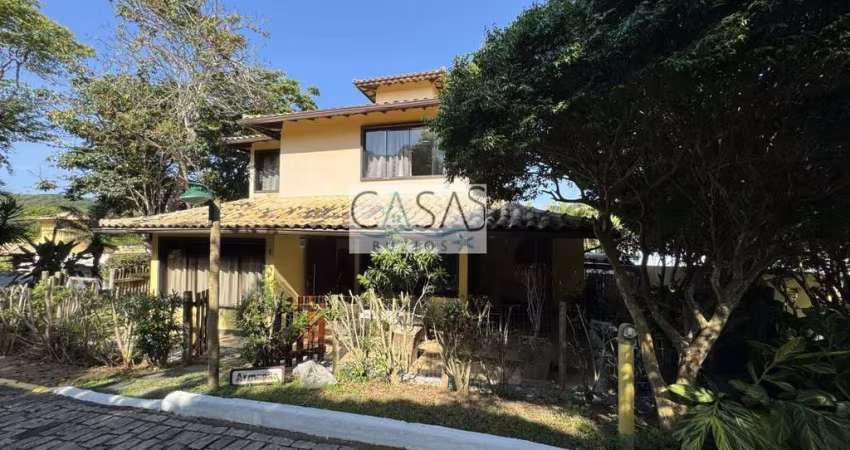 Linda casa 3 quartos  no Centro Armação de Búzios