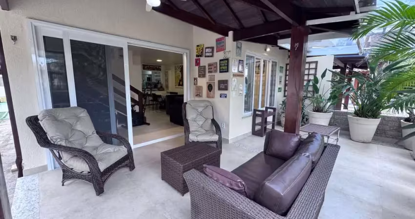 Alugo linda casa 4 quartos em manguinhos armação de búzios
