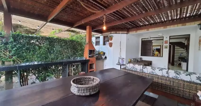 Casa em condomínio fechado com 4 quartos para alugar na Rua Praia de Tubarão, Vilas do Atlantico, Lauro de Freitas