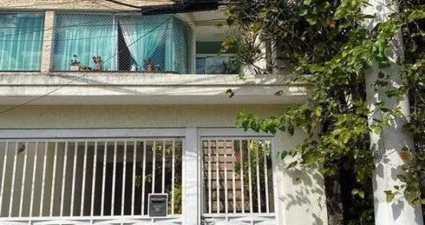 Sobrado para venda possui 145 metros quadrados com 3 SUITES