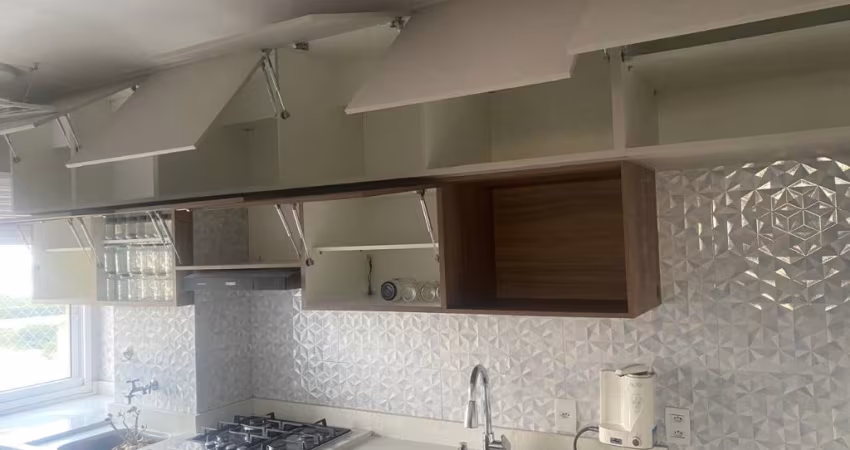 apto  com 1 dormitório , armários 1 vaga
