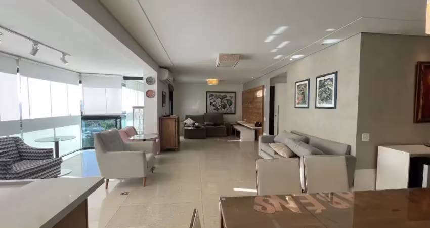 Belíssimo apartamento 3 quartos, sendo 3 suítes na melhor rua do alto da lapa