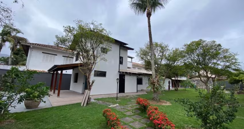 Casa com 4 quartos à venda na Praia do Arrastão, São Sebastião 