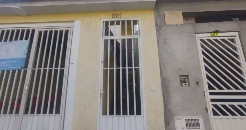 Casa com 2 quartos para alugar na Vila Medeiros, São Paulo 