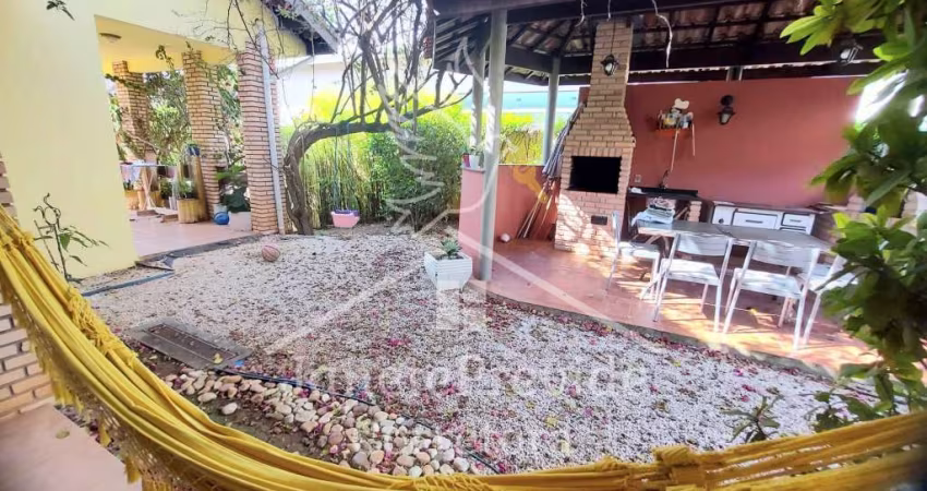 Casa à venda, semi-térrea, 4 dorm. Alphaville, Santana de Parnaíba-SP