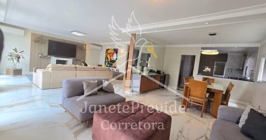 Casa à venda, 4 quartos, piscina, Alphaville,  Santana de Parnaíba-SP