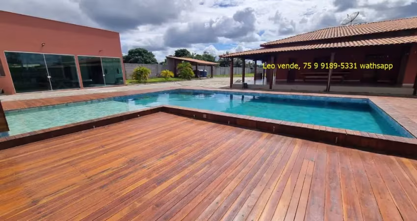 Linda chacara na matinha 4 suítes, piscina e goumert