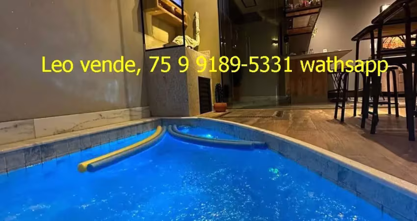 Linda casa sim, 2 suítes,piscina, goumert, energia solar