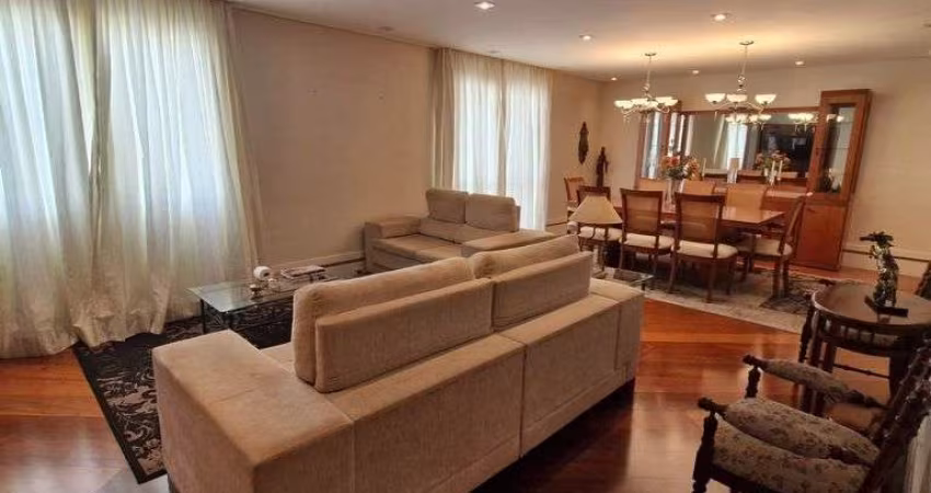Apartamento a venda no Centro de Santo André, com 173 m² .