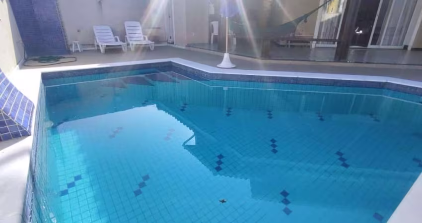 LINDA CASA EM CONDOMINIO FECHADO - VILAS DO ATLANTICO