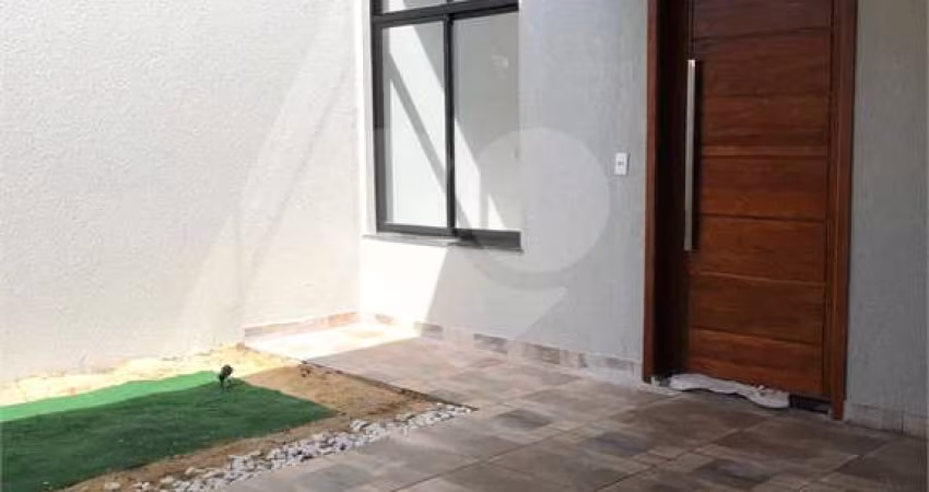 Casa térrea com 3 quartos à venda em Jardim Casablanca - SP