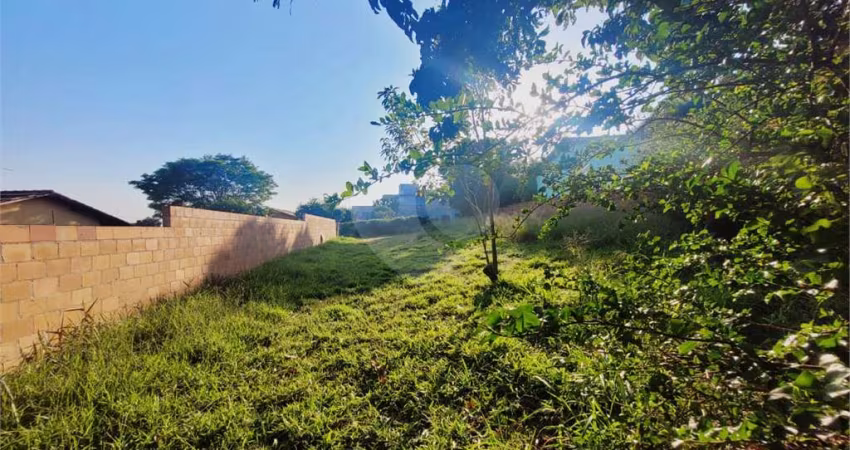 Terreno à venda em Vila Pistoni I - SP