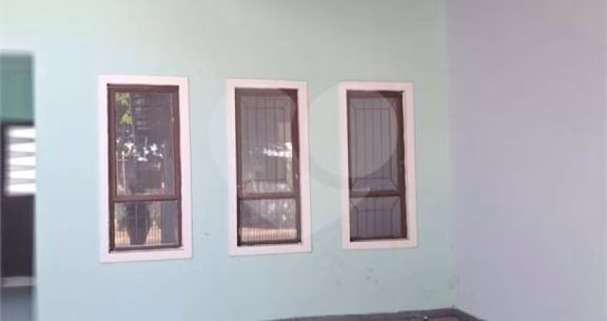 Casa com 3 quartos à venda em Vila Brizzola - SP