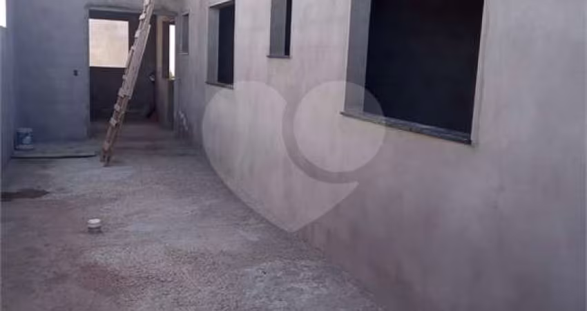 Casa térrea com 2 quartos à venda em Parque Barnabé - SP