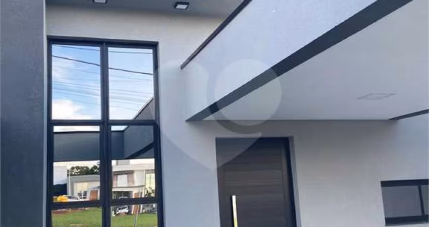 Casa térrea com 3 quartos à venda em Jardins Do Império - SP