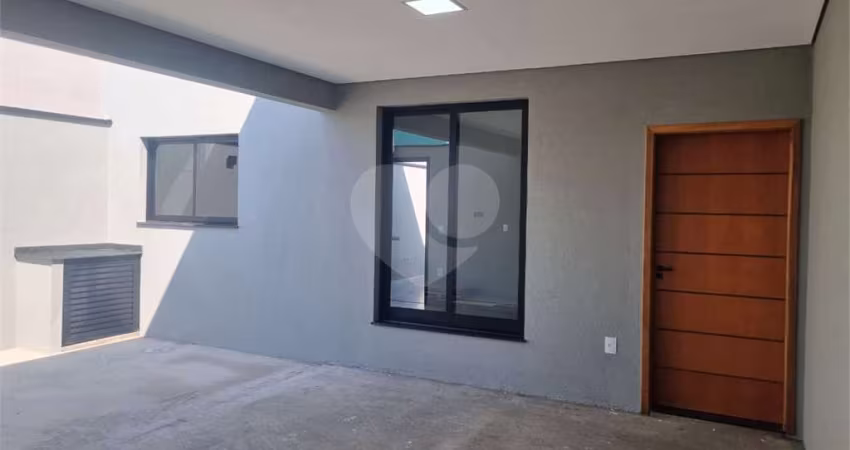 Casa com 3 quartos à venda em Jardim Bom Sucesso - SP