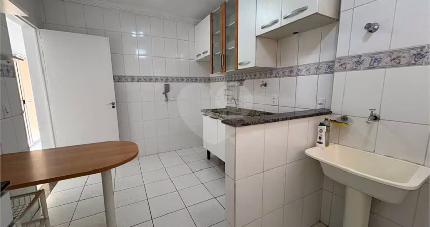 Apartamento com 2 quartos para locação em Vila Brizzola - SP