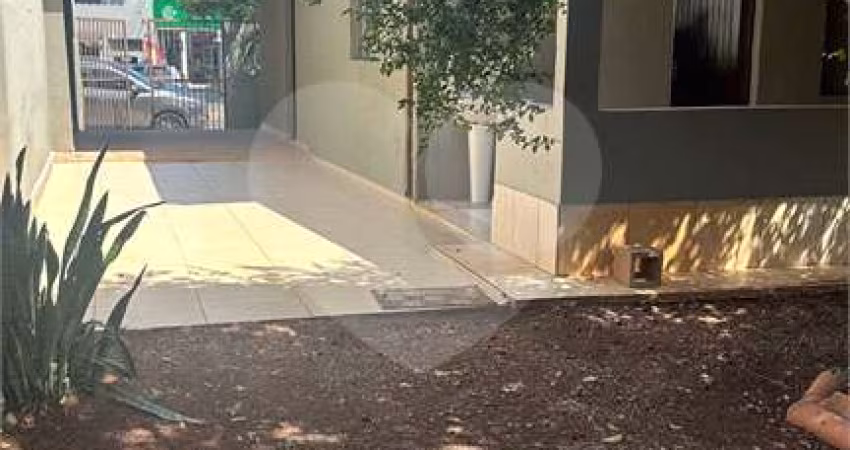Casa térrea com 2 quartos para locação em Vila Brizzola - SP