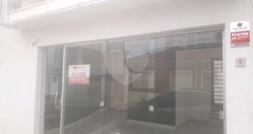 Casa com 2 quartos para locação em Centro - SP
